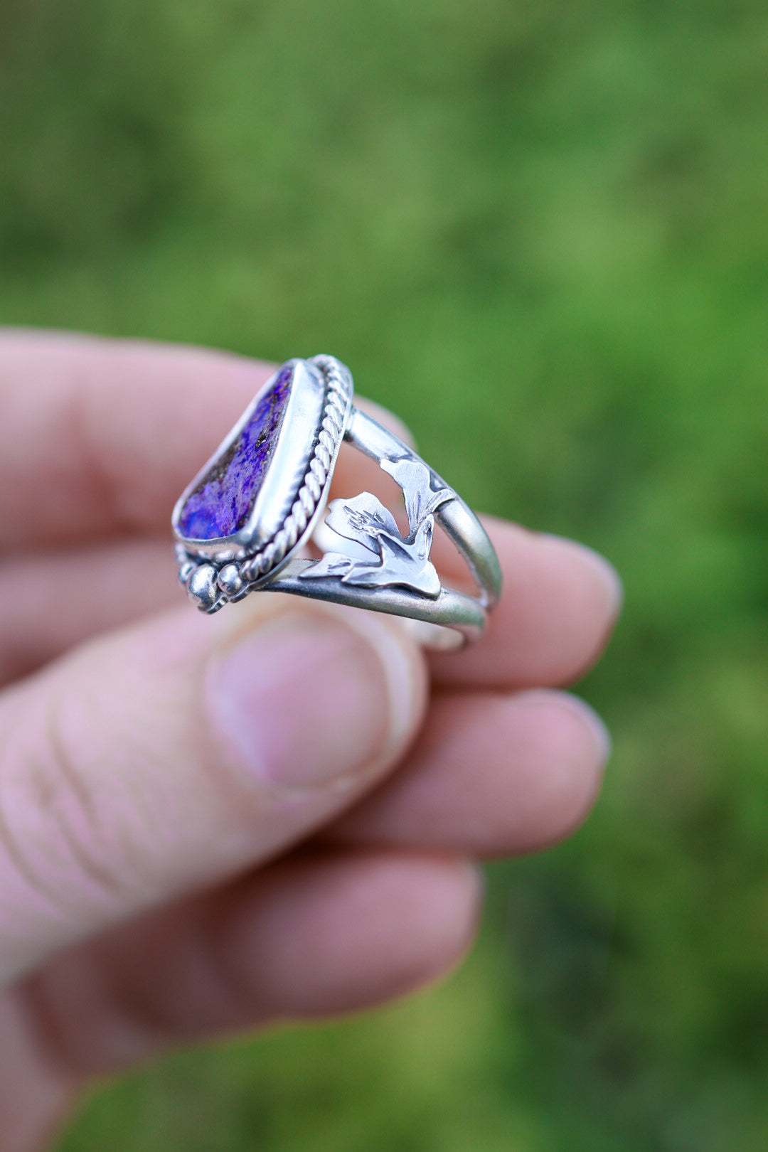Geranium Blooms Ring with Boulder Opal- Size 5.5